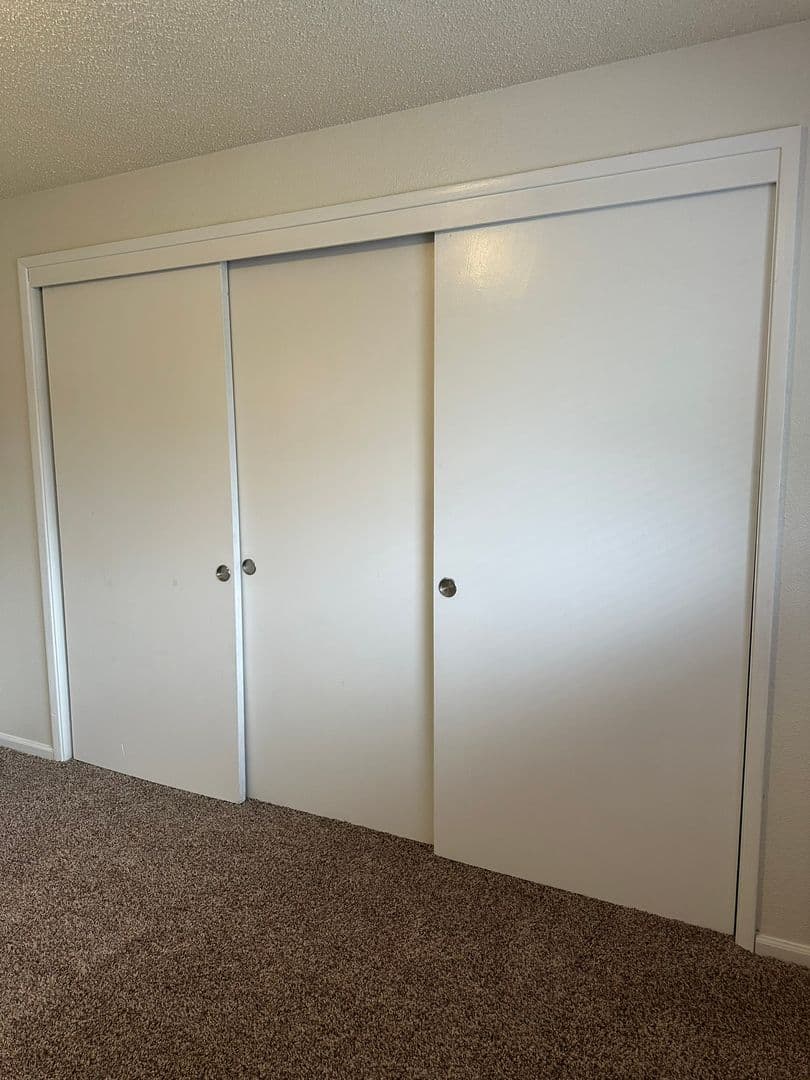 Steilacoom Apartment: 3012 Steilacoom Blvd