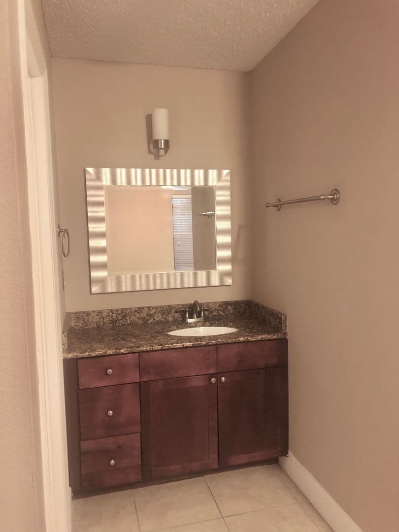 ORLANDO House: VM-718