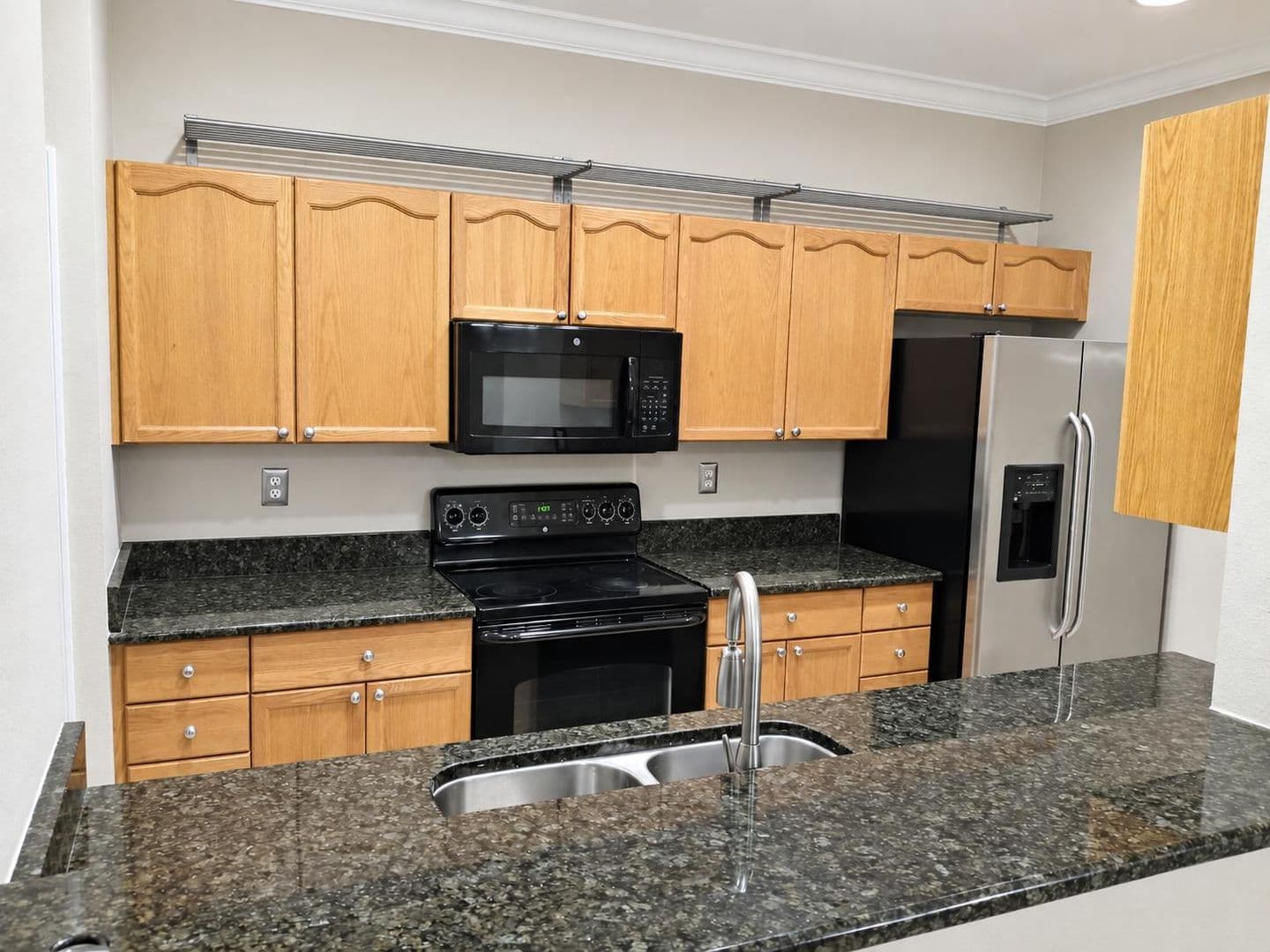 WINDERMERE House: LS-1025