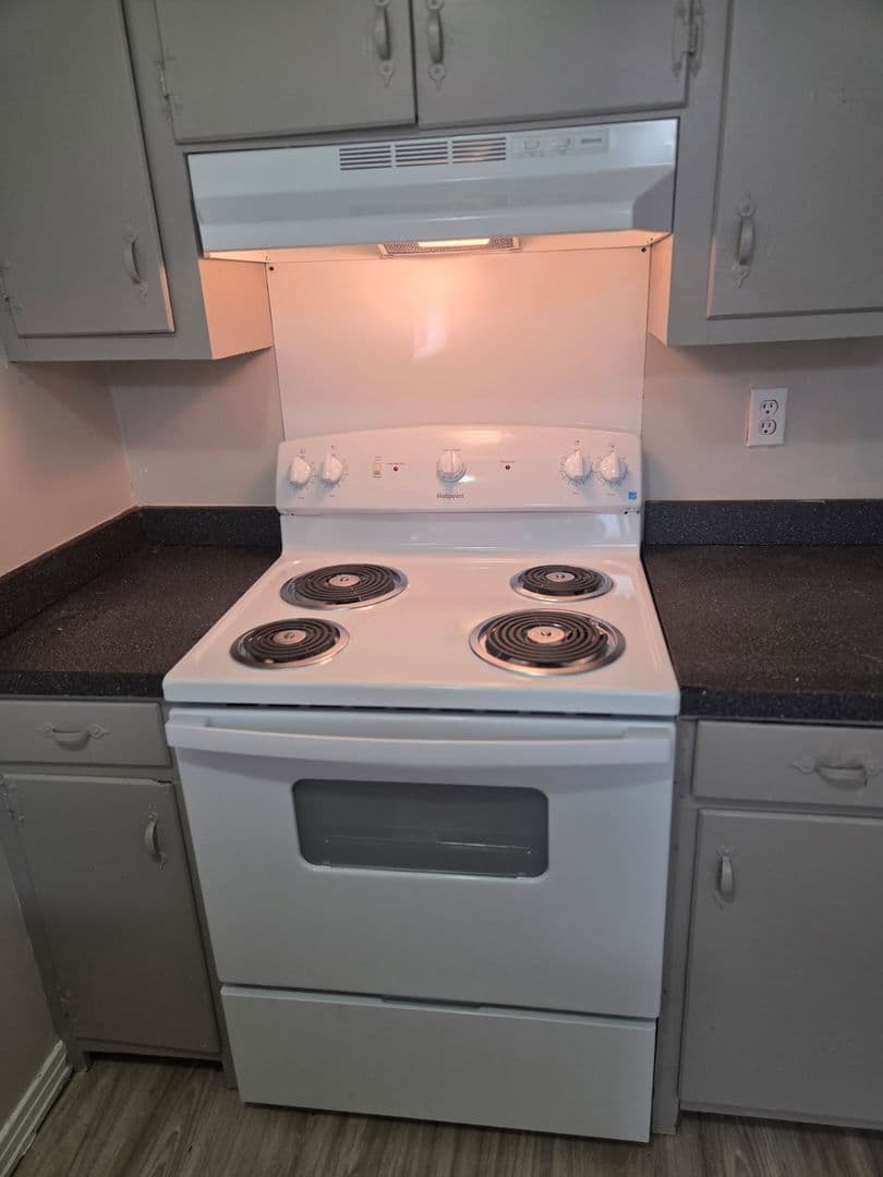 Mobile House: 6855 Victor Road