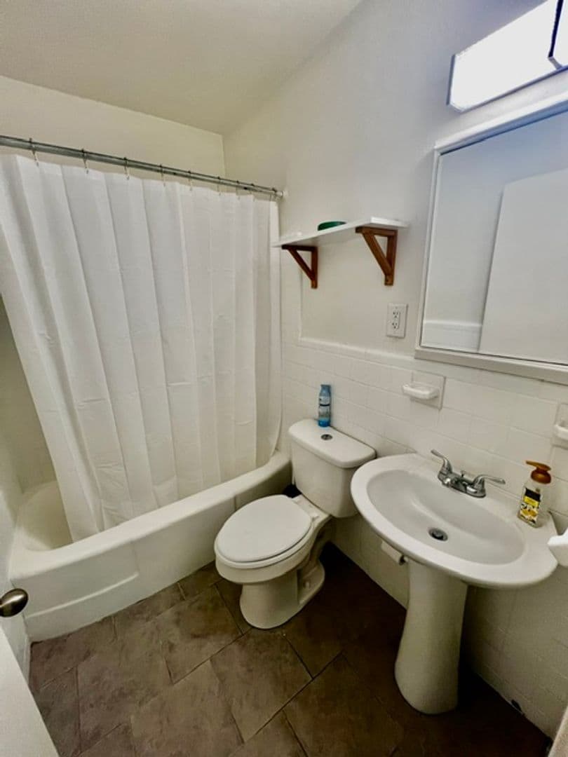 Mobile House: 107 Esplanade Ave