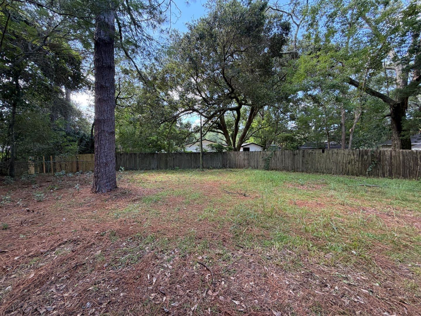 Mobile House: 6855 Victor Road