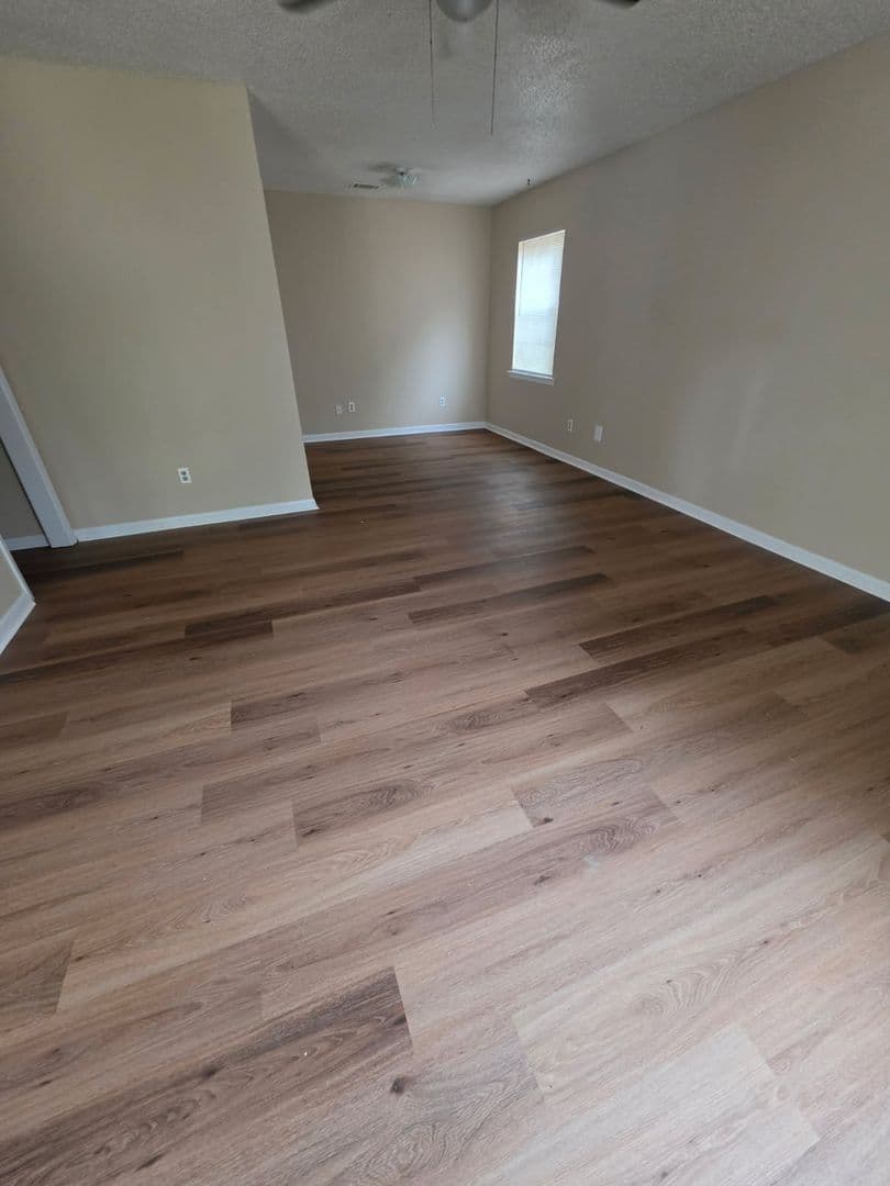 Mobile House: 5182 Fairland Drive