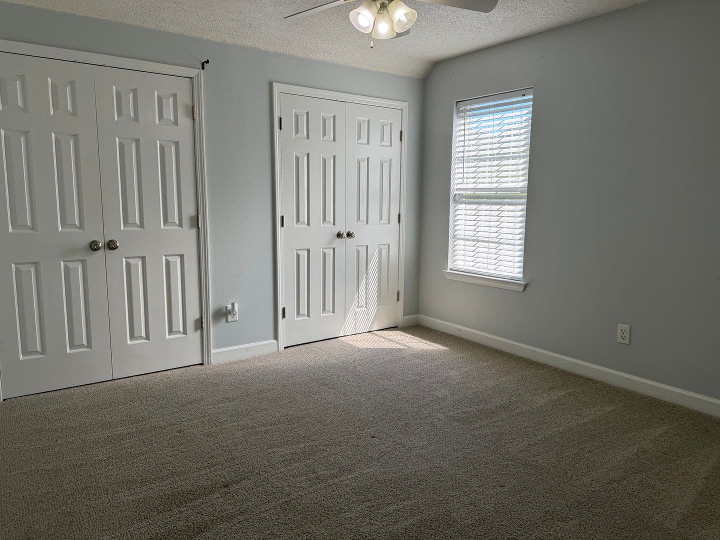 Mobile House: 964 Wildwood Avenue
