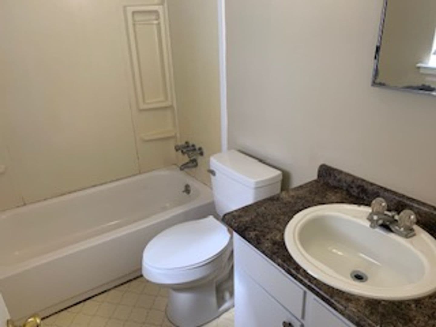 Mobile House: 5182 Fairland Drive