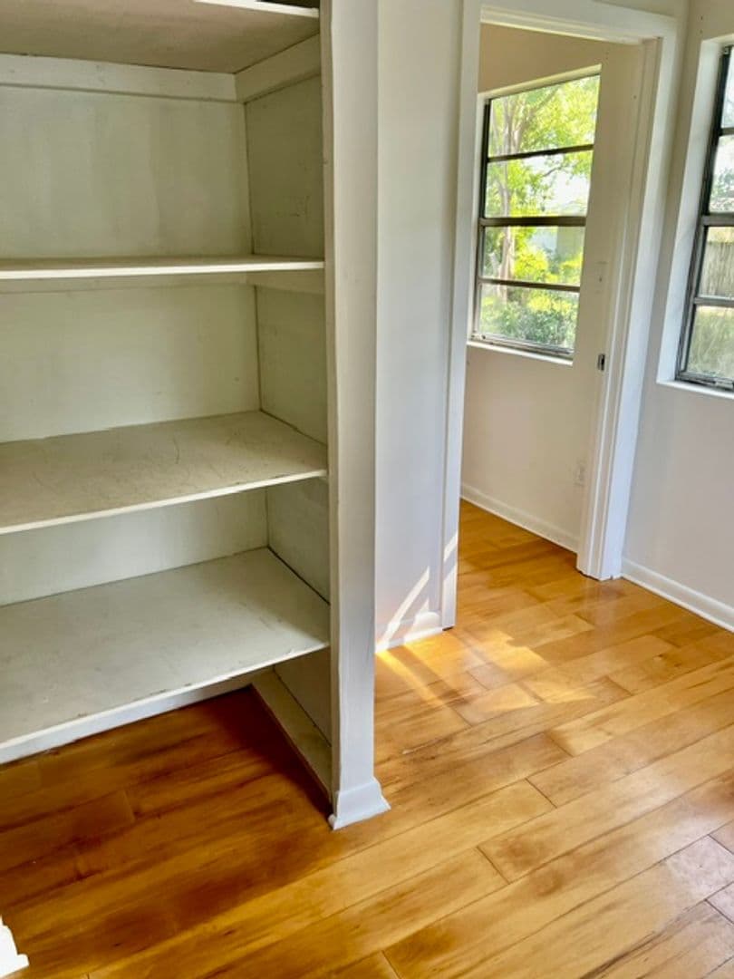 Mobile House: 107 Esplanade Ave