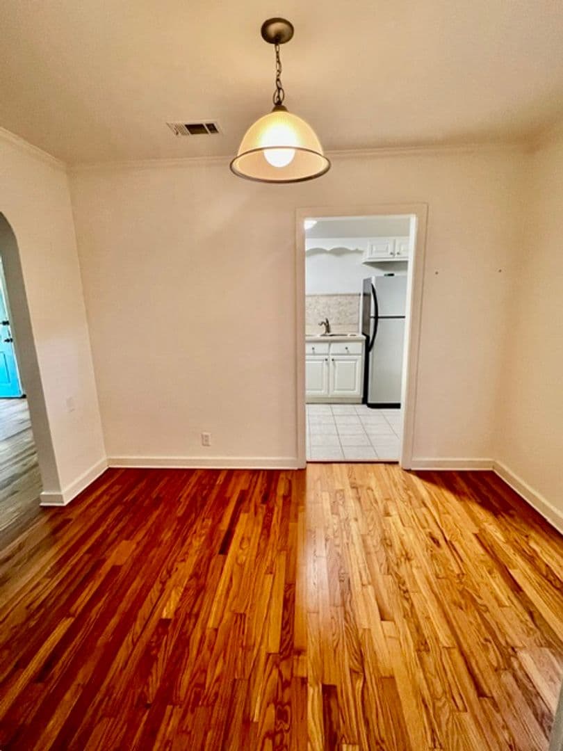 Mobile House: 107 Esplanade Ave