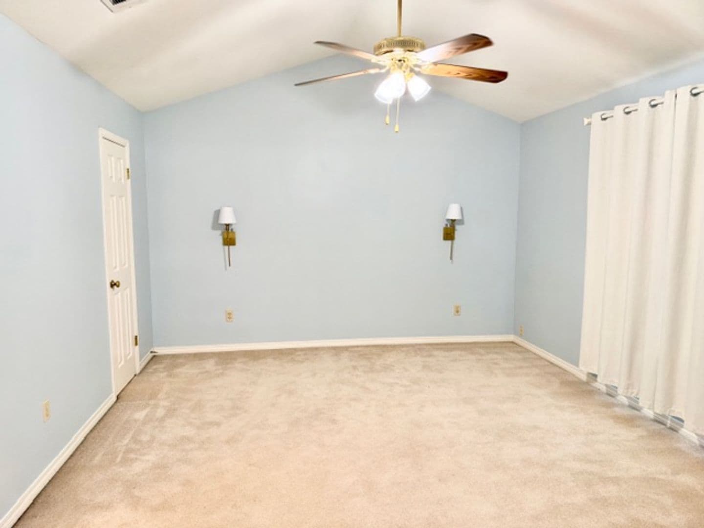 Mobile House: 270 Hillcrest Road