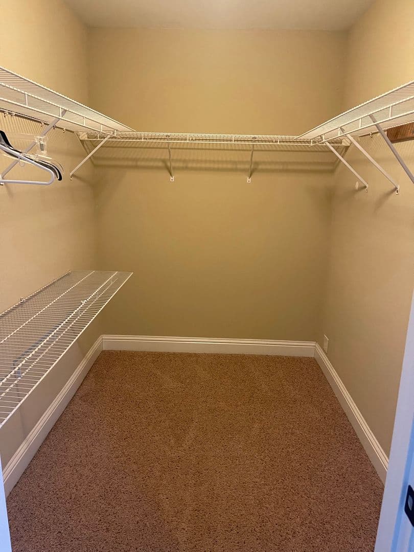 Mobile House: 13 Breydon Court