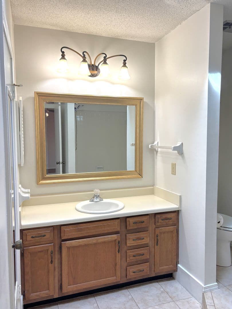 Mobile Condo: 5900 Grelot Road #101