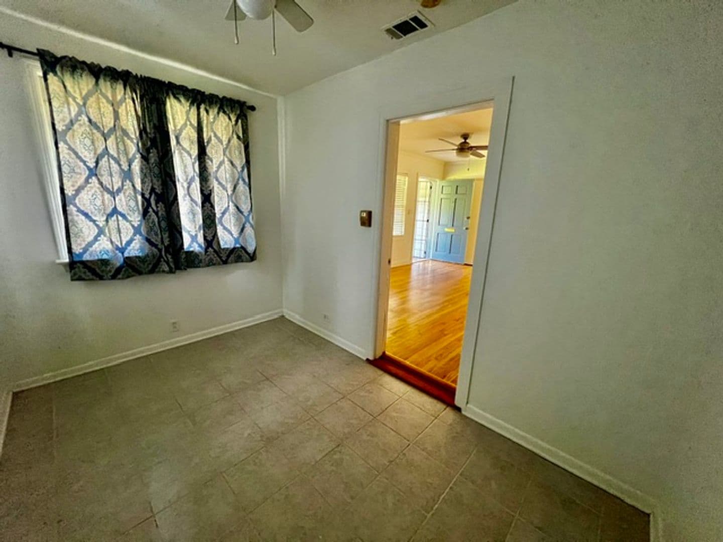 Mobile House: 107 Esplanade Ave