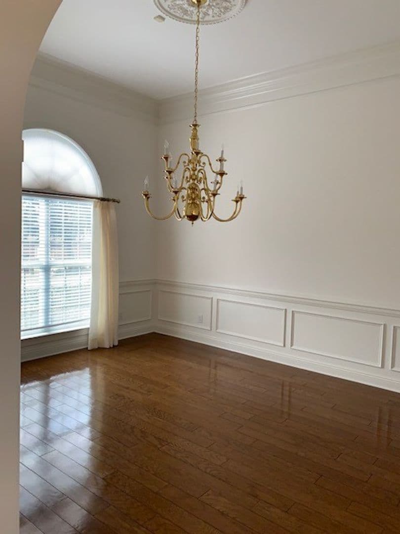 Mobile House: 3281 Benyard Dr.