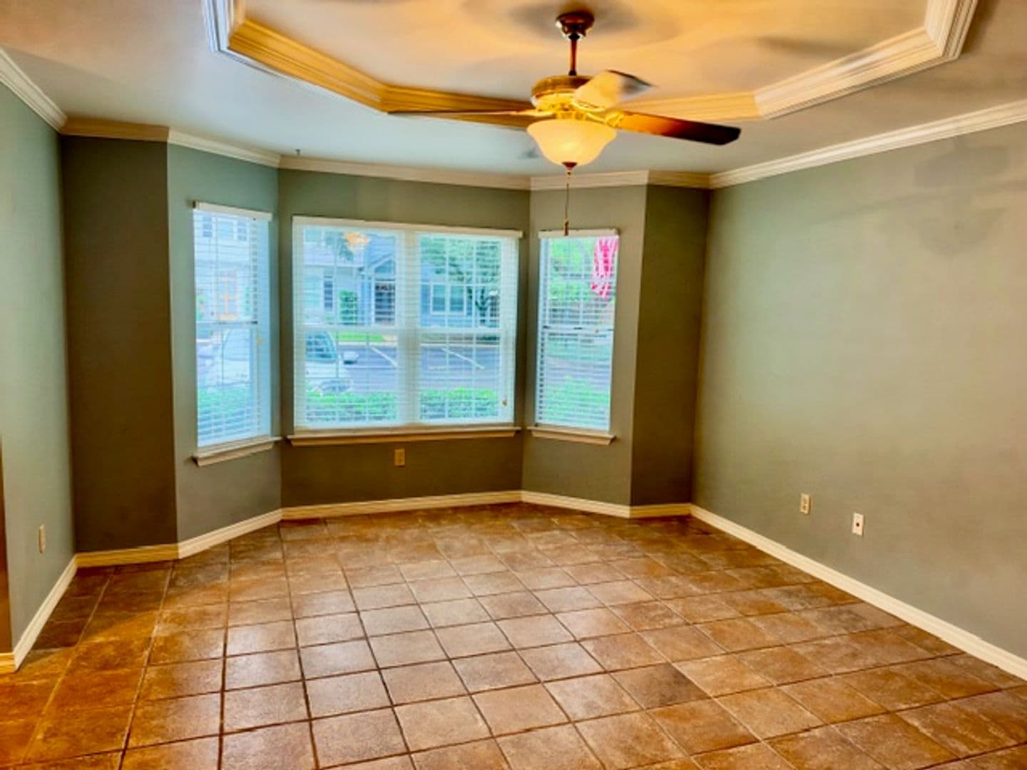 Mobile House: 270 Hillcrest Road