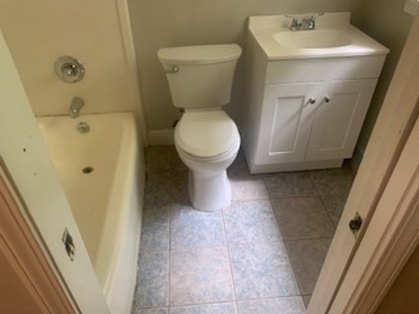 Mobile House: 301 Syracuse Street
