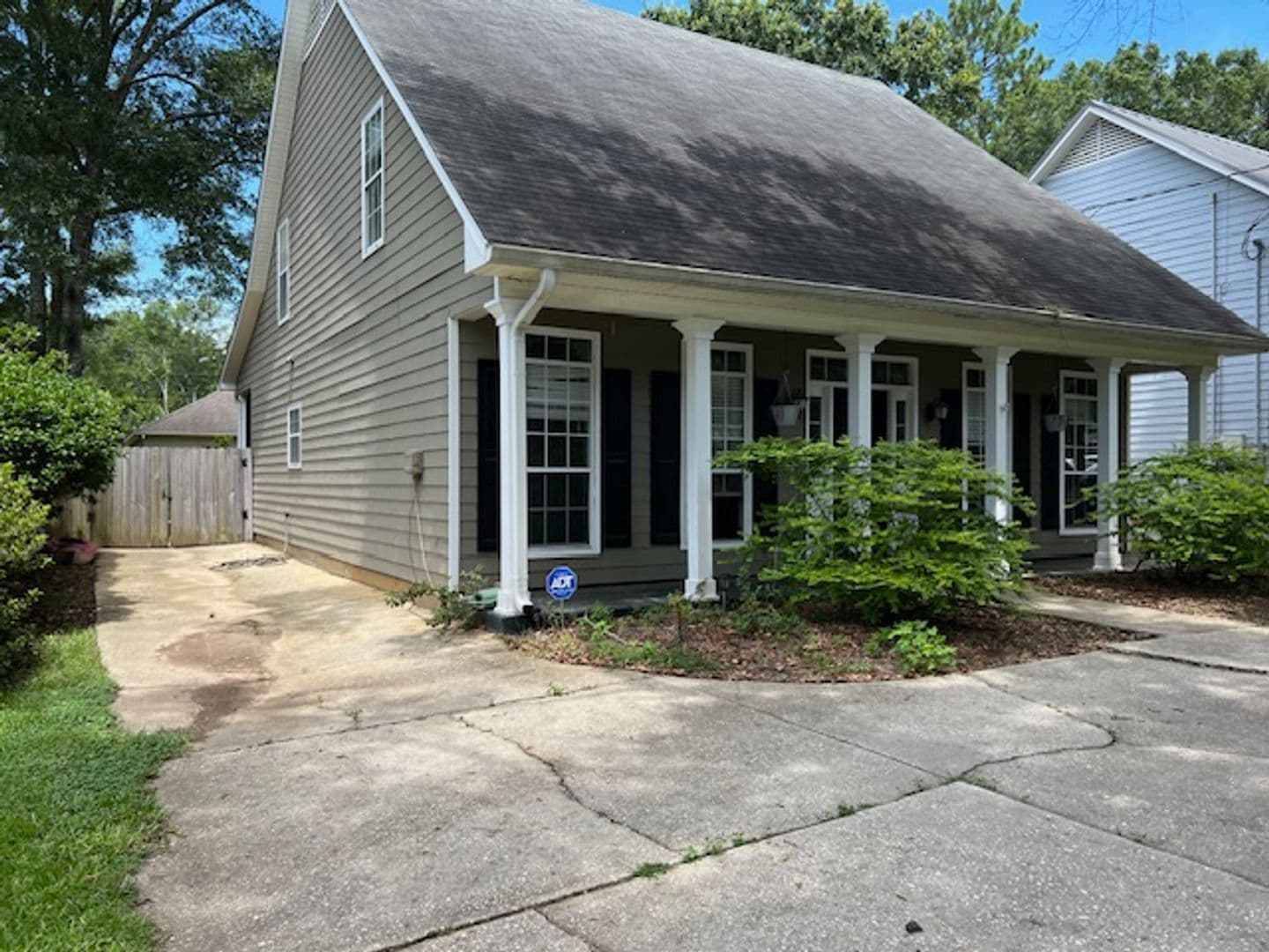 Mobile House: 964 Wildwood Avenue
