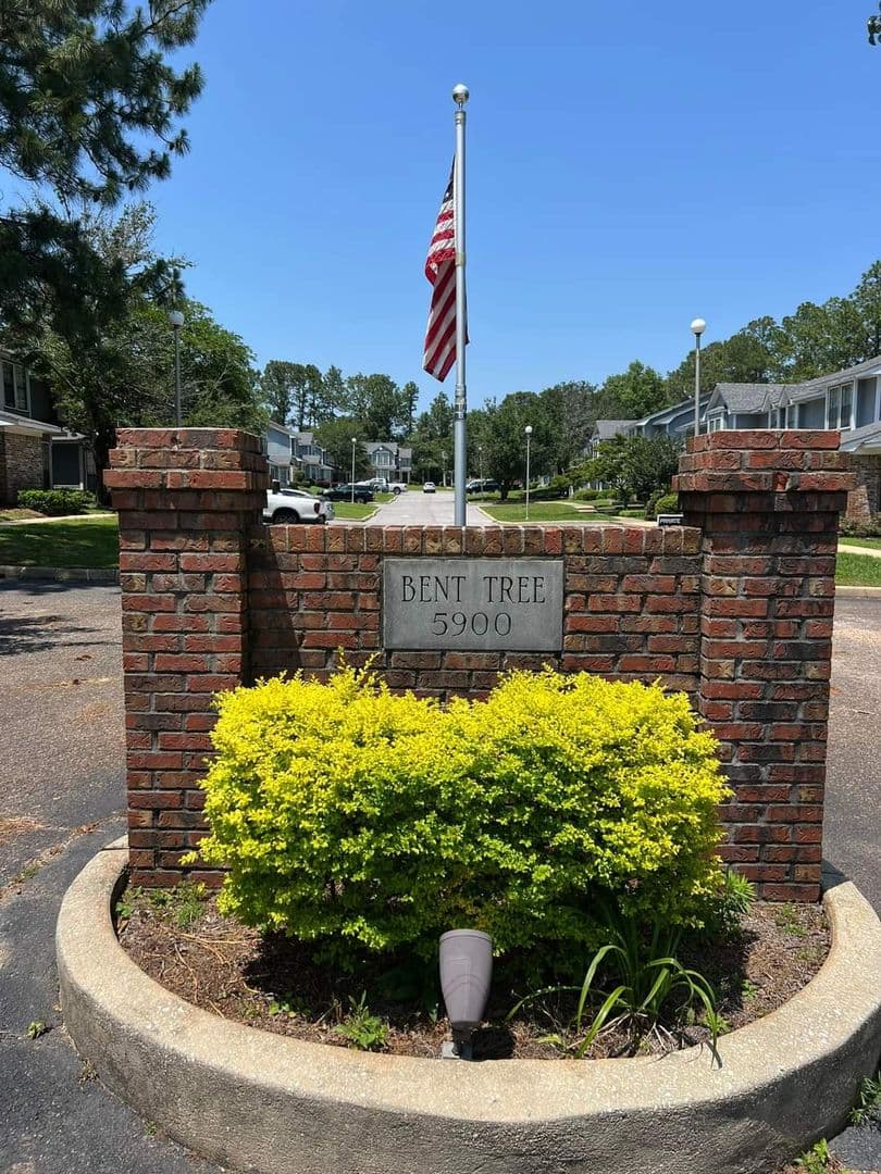 Mobile Condo: 5900 Grelot Road #201