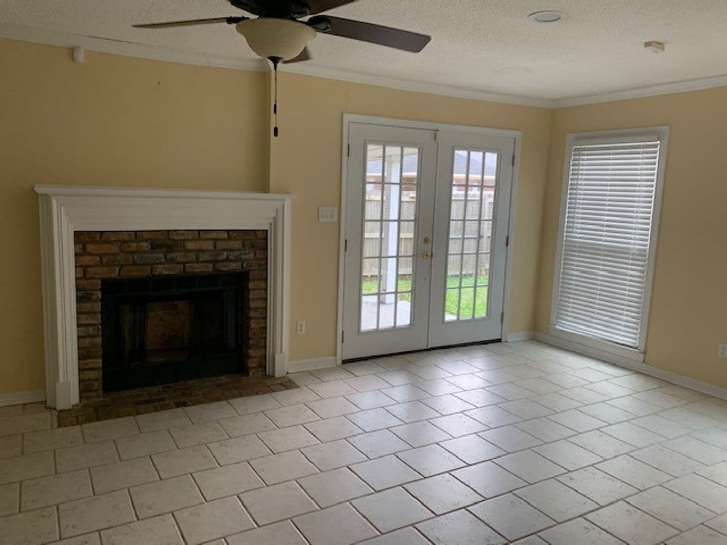 Mobile House: 6017 Sussex Drive