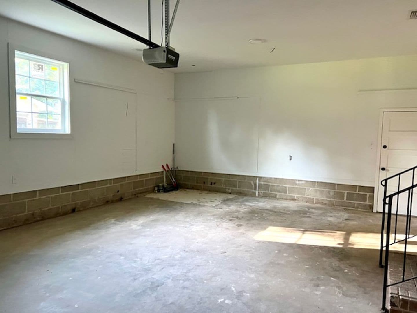 Mobile House: 4113 Canal Circle E
