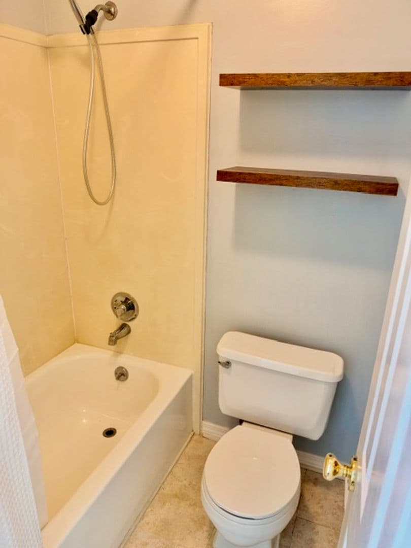 Mobile House: 270 Hillcrest Road