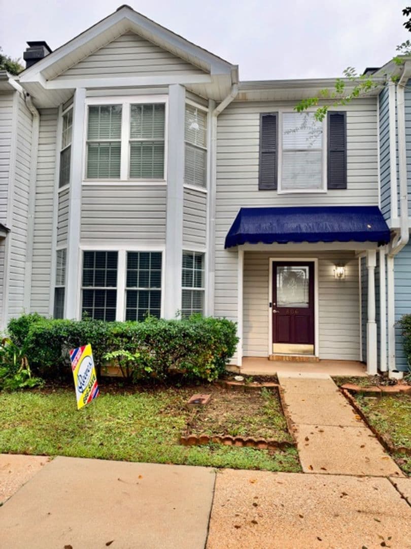 Mobile House: 270 Hillcrest Road
