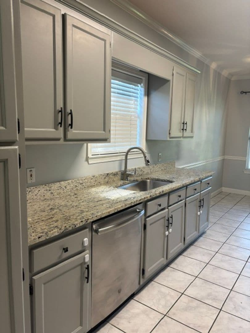 Mobile House: 964 Wildwood Avenue