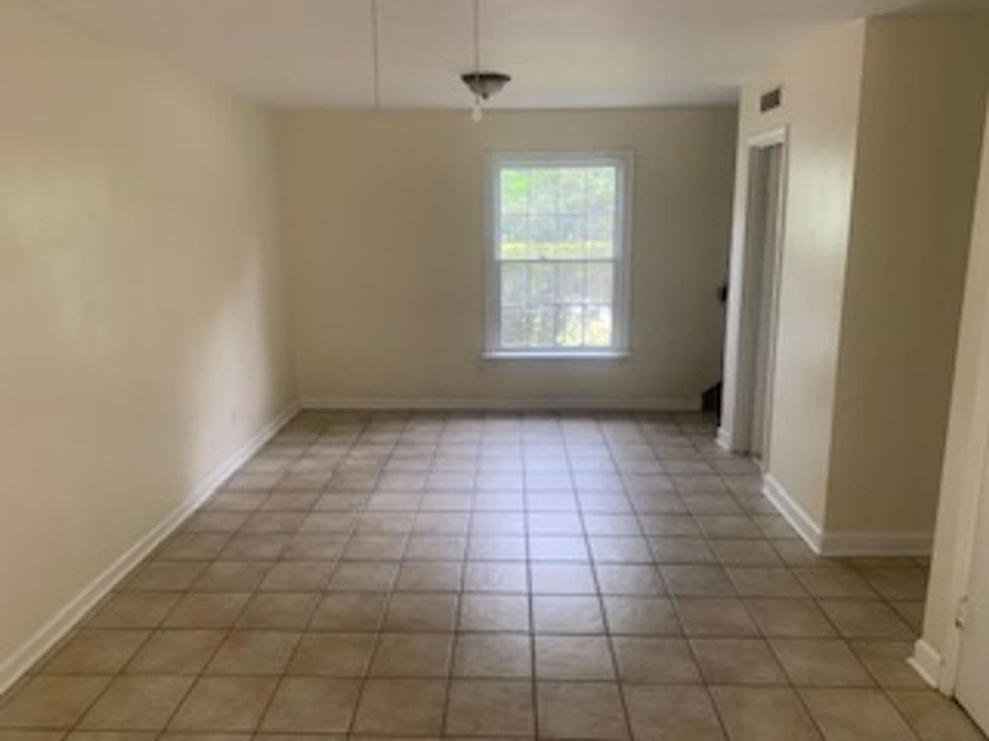 Mobile House: 301 Syracuse Street