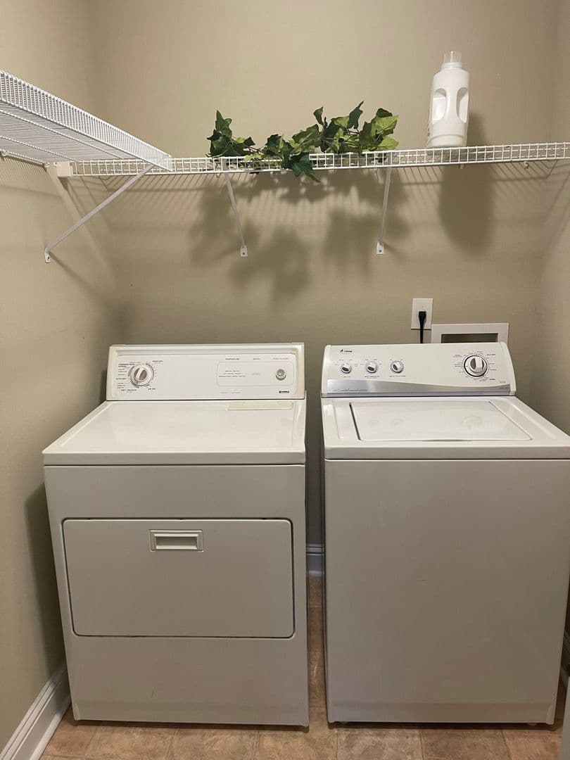 Mobile House: 13 Breydon Court