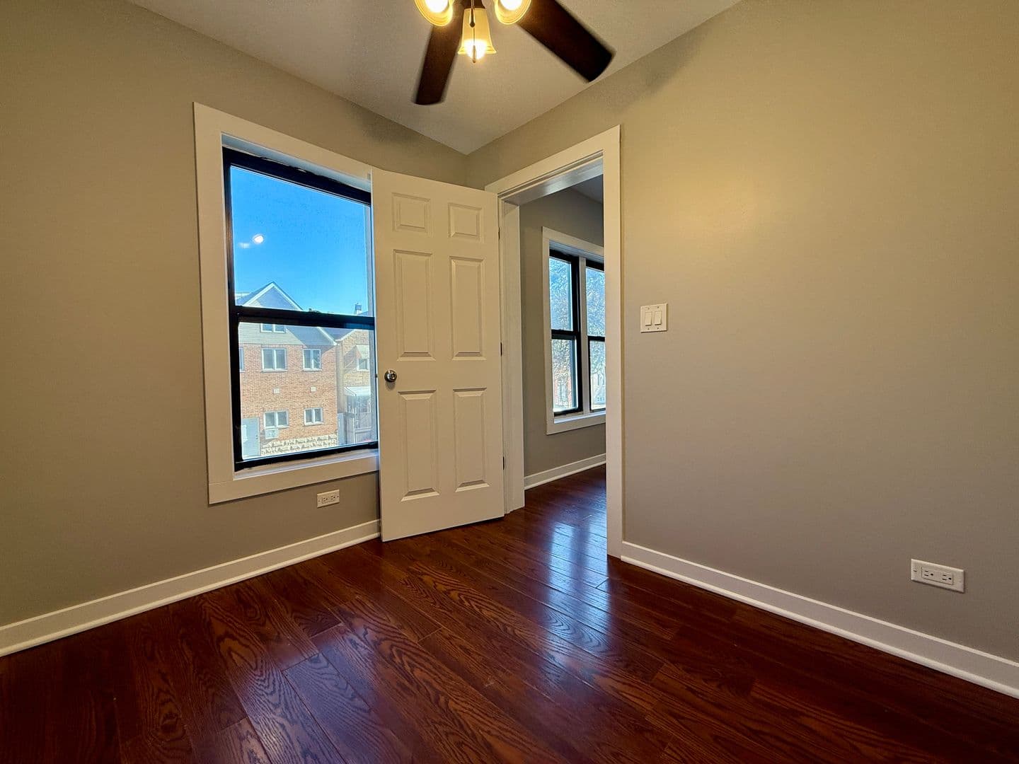 Chicago Apartment: 3728 S Parnell