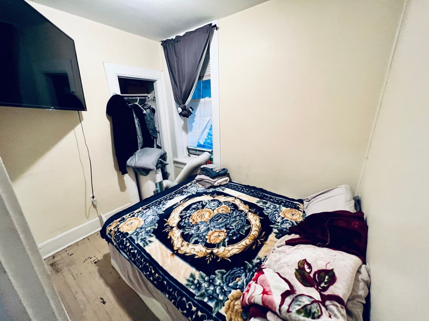 Chicago Apartment: 3221 S May