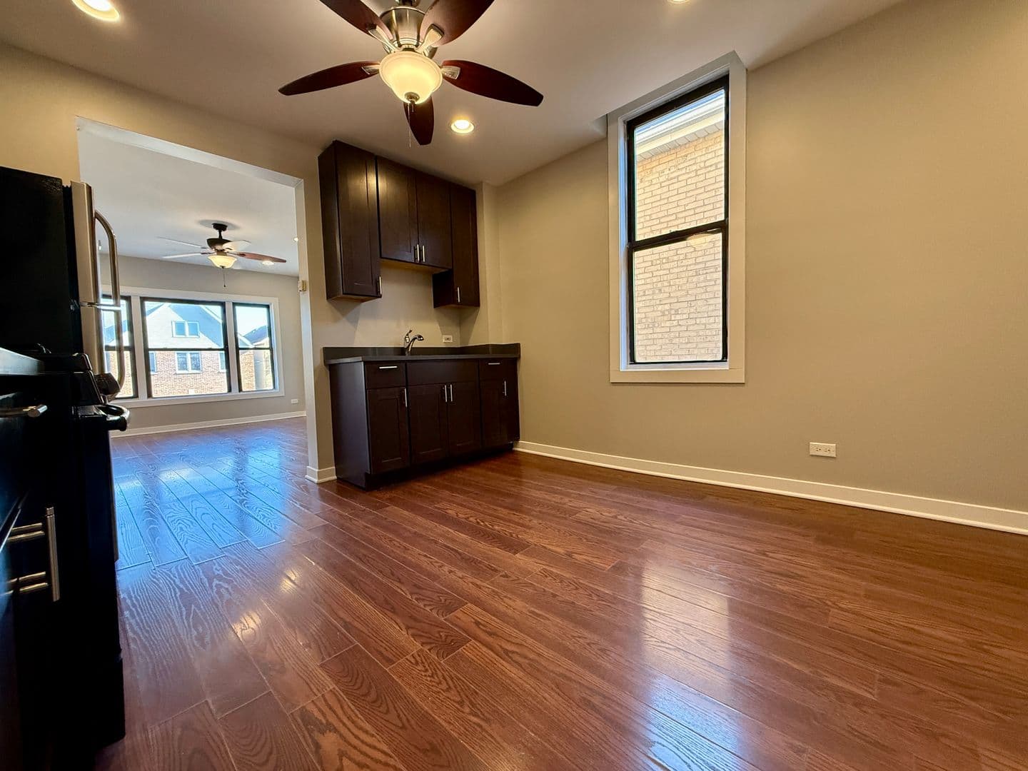 Chicago Apartment: 3728 S Parnell