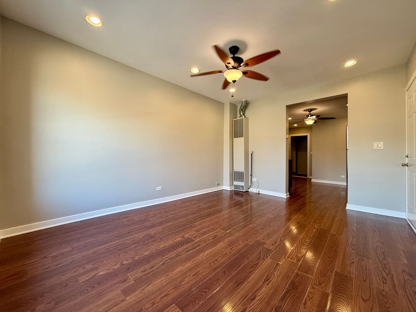 Chicago Apartment: 3728 S Parnell