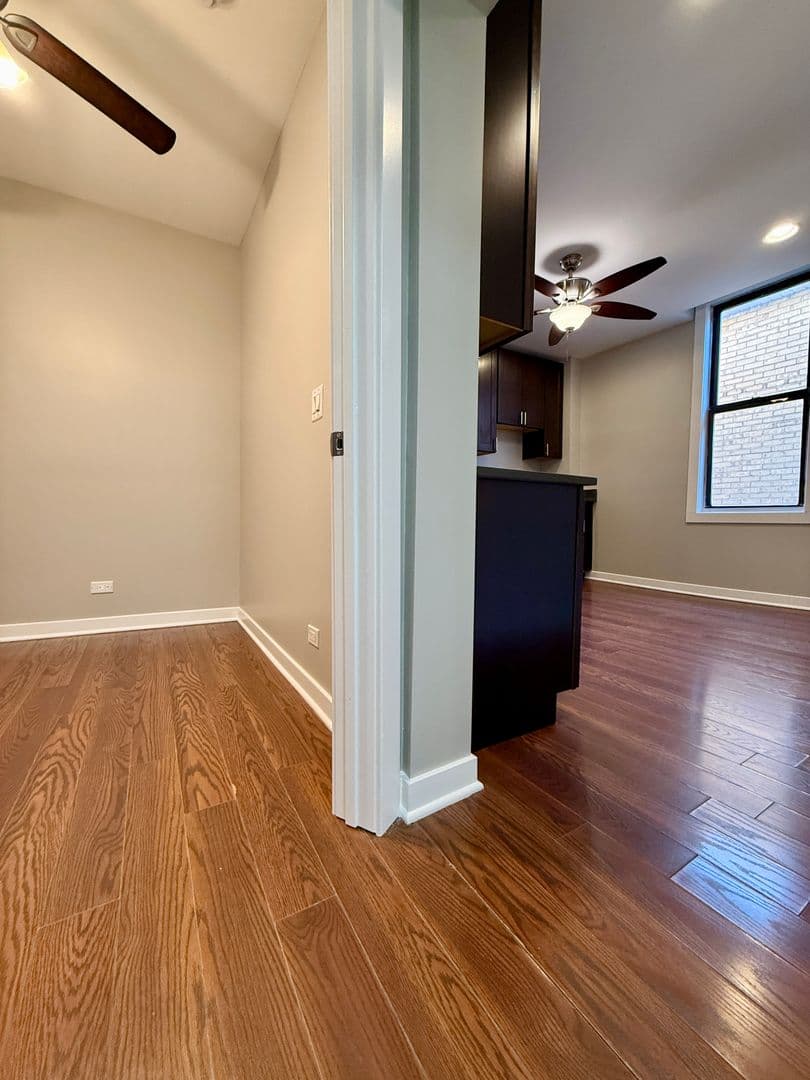 Chicago Apartment: 3728 S Parnell