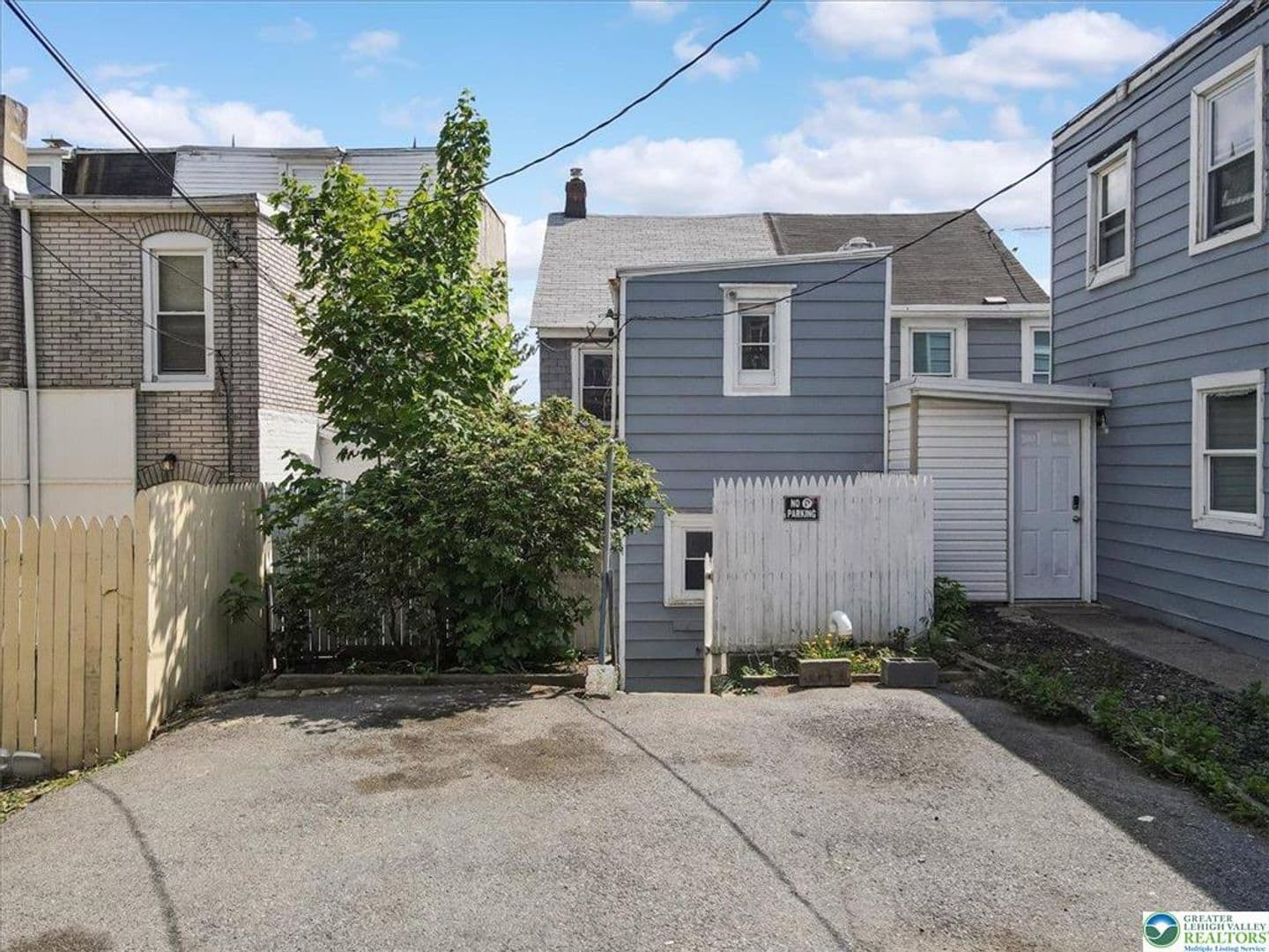 Allentown House: 841 Jackson Street
