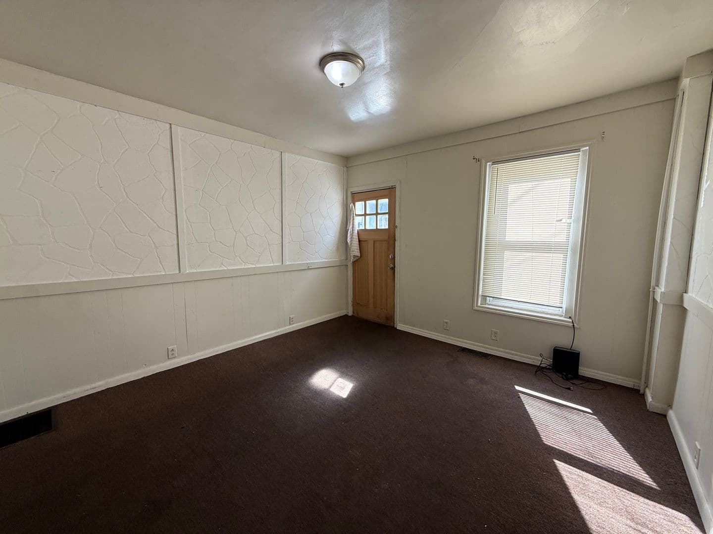 Allentown House: 525 1/2 Elliger Street