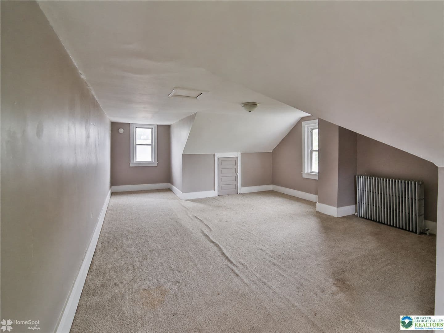 Nesquehoning House: 203 W Mill St
