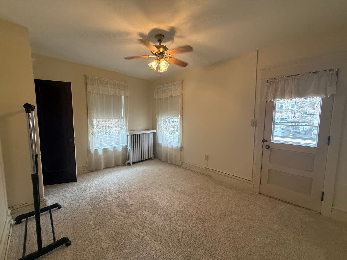 Allentown House: 1930 W Chew St.