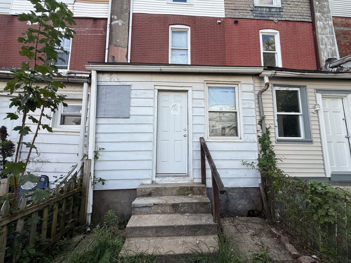 Allentown House: 525 1/2 Elliger Street