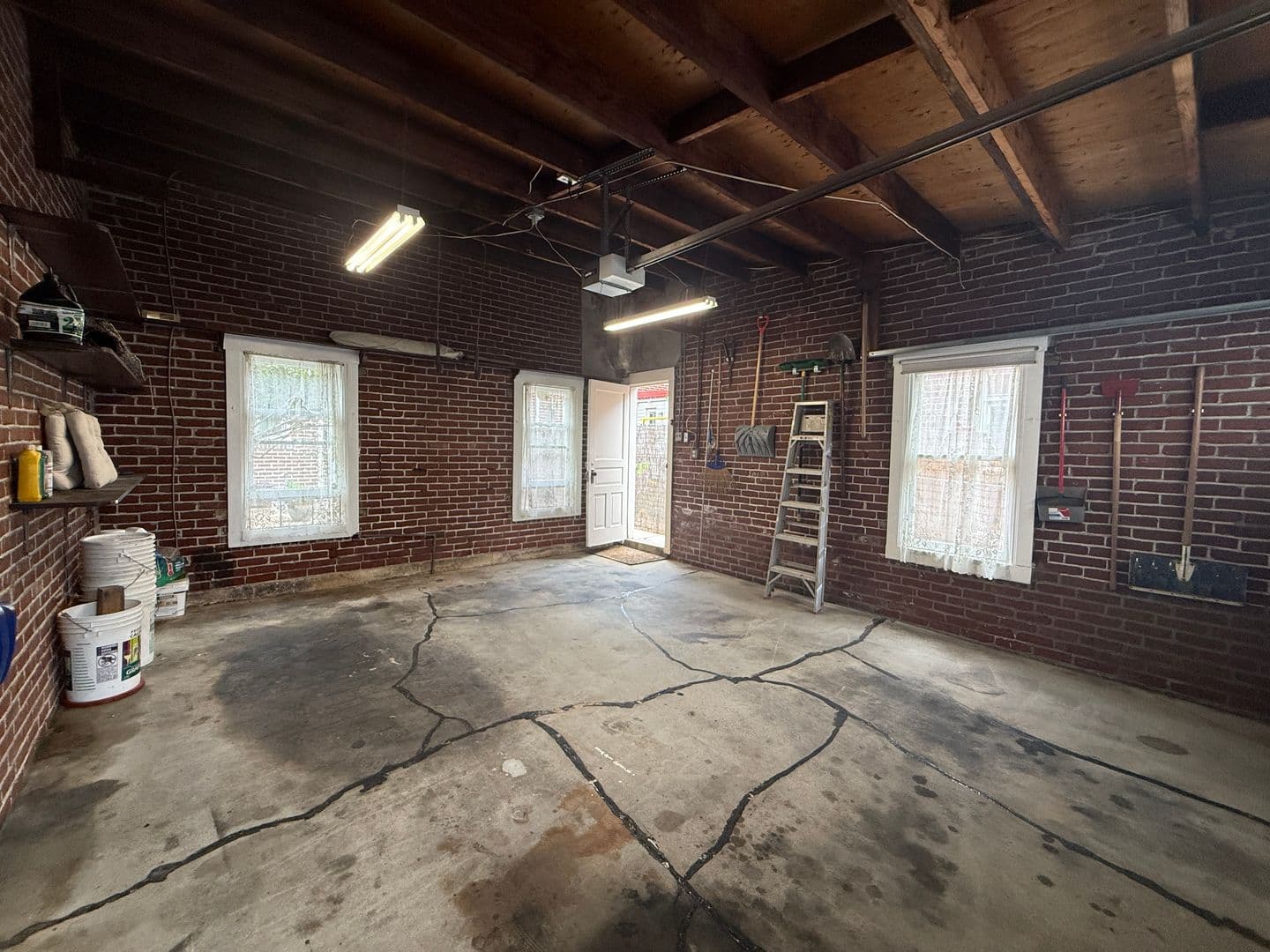 Allentown House: 1930 W Chew St.