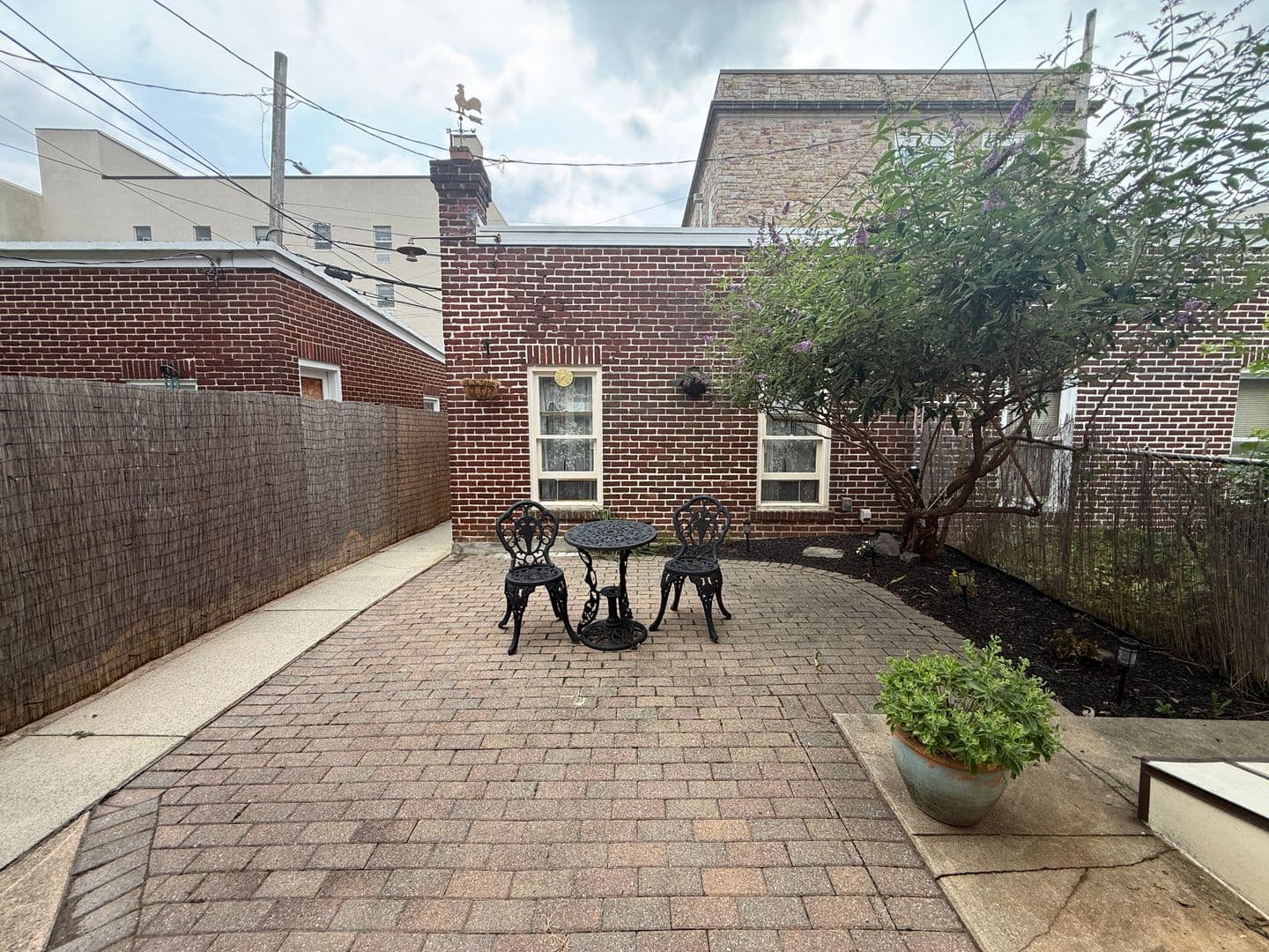 Allentown House: 1930 W Chew St.