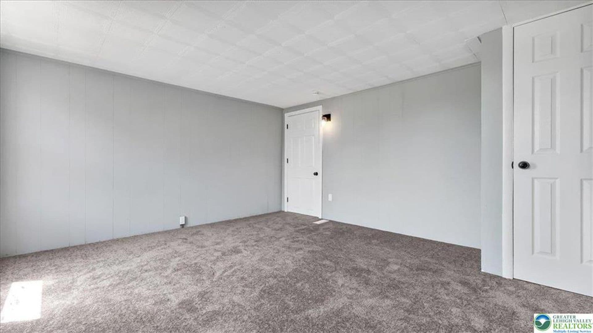 Allentown House: 841 Jackson Street