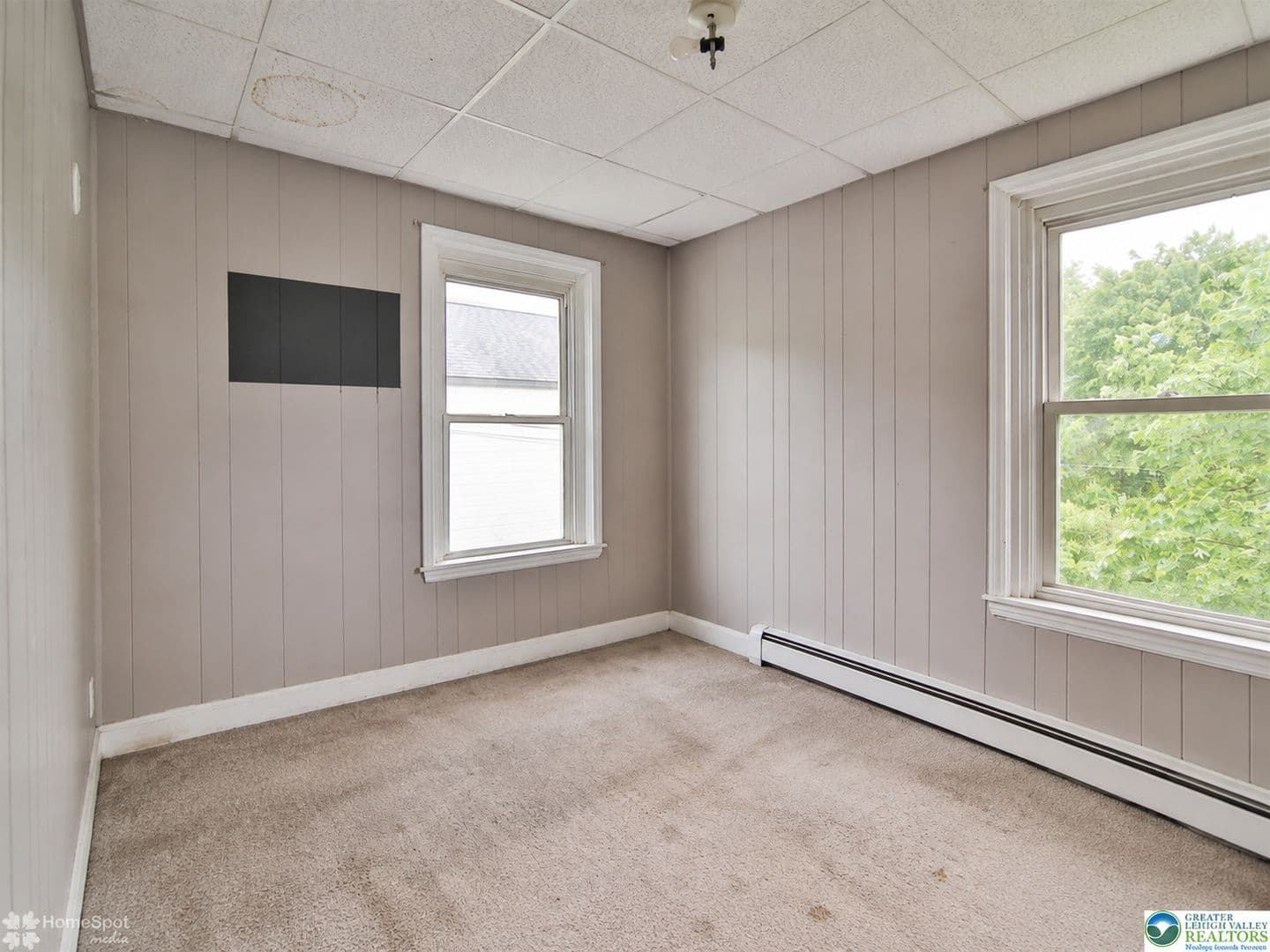 Nesquehoning House: 203 W Mill St