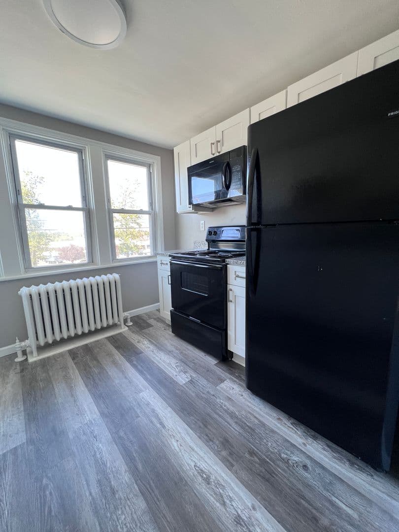 Easton Apartment: 3006 William Penn Highway