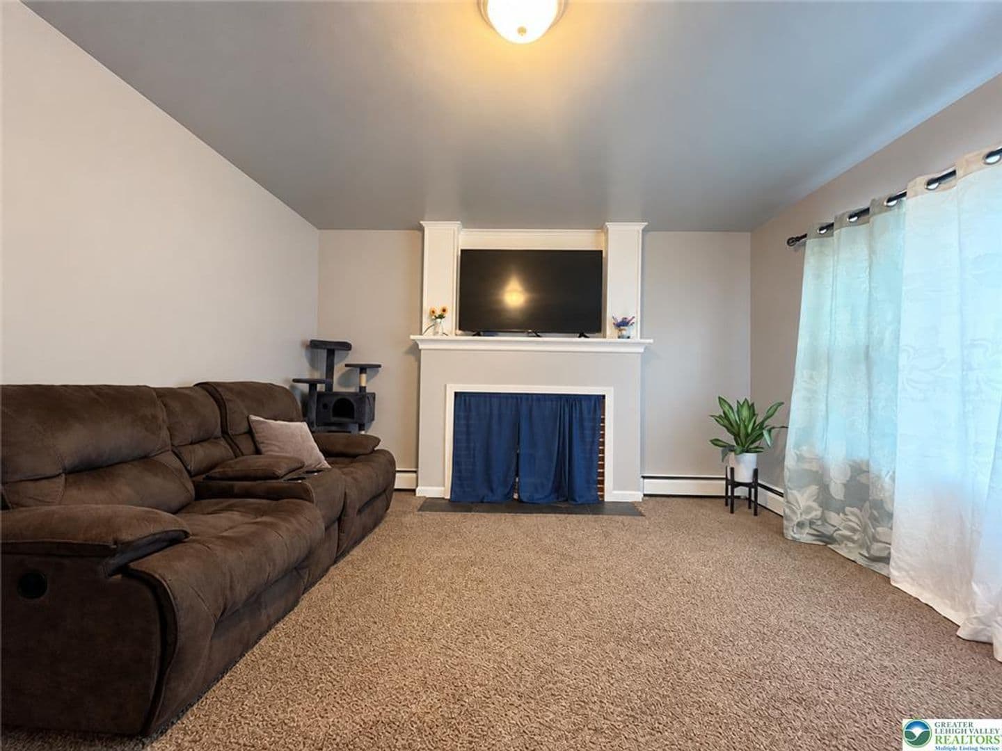 Slatington Apartment: 515 W Washington St