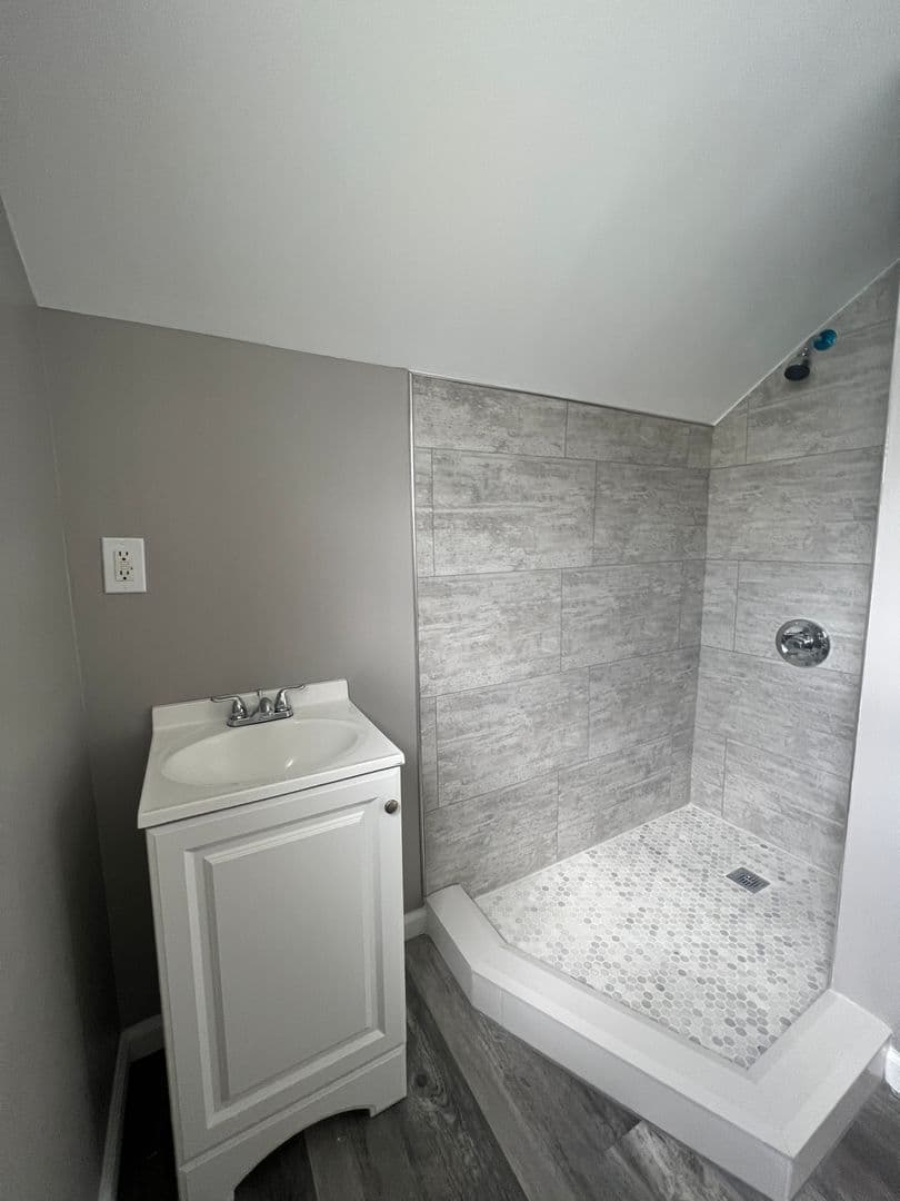 Easton Apartment: 3006 William Penn Highway