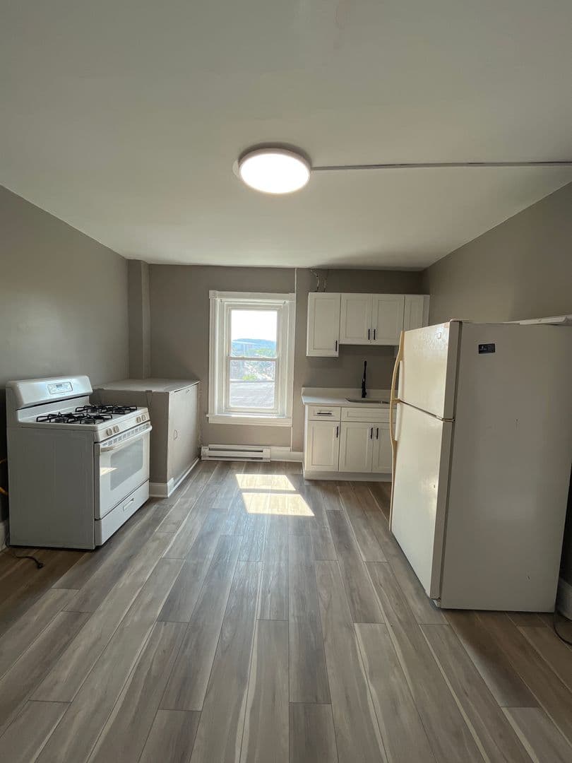 Bethlehem Apartment: 1012 Evans Street