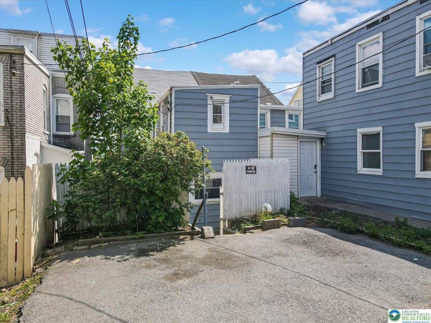 Allentown House: 841 Jackson Street