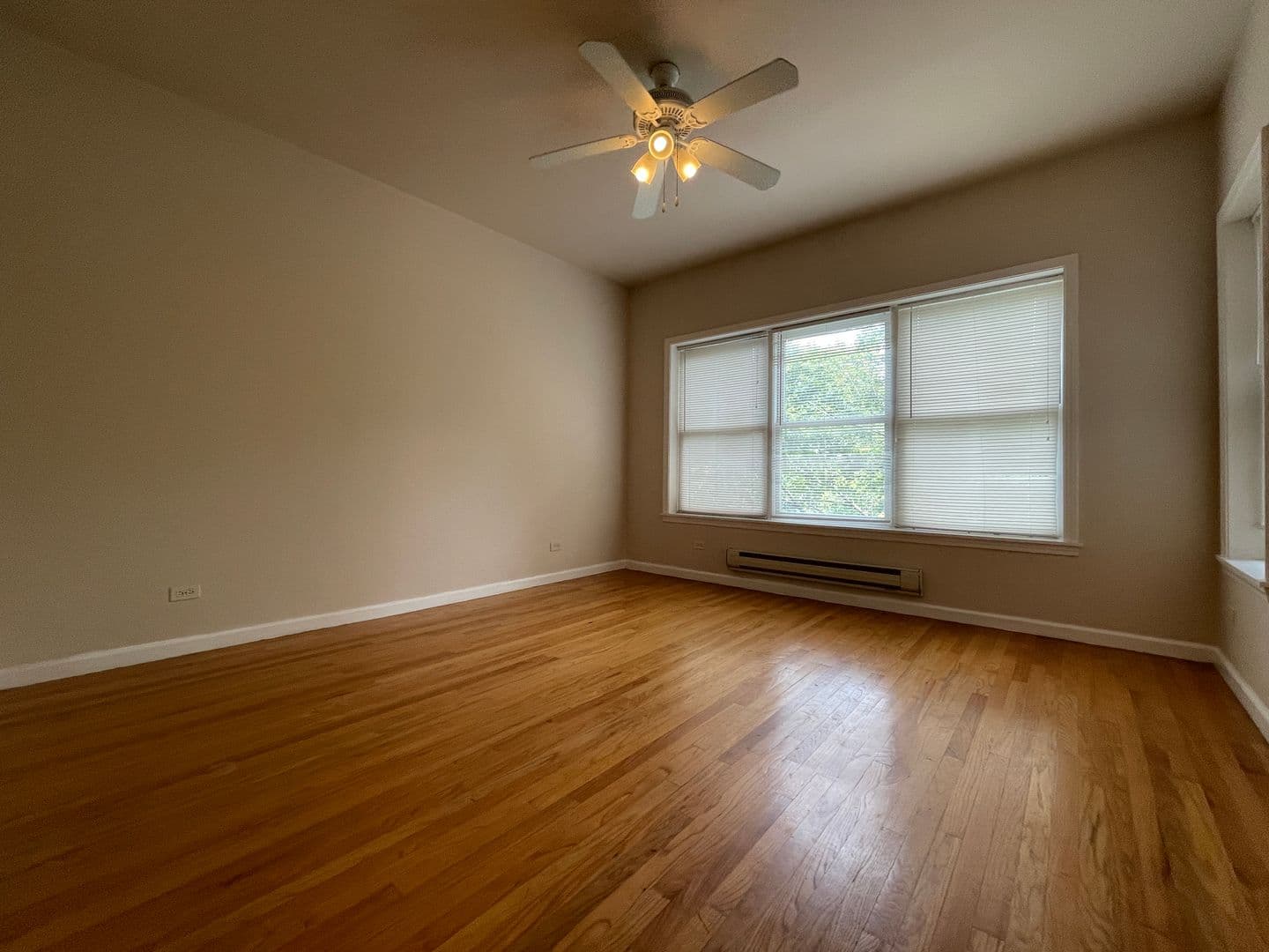 Chicago Apartment: 7001-7011 S Chappel Ave.