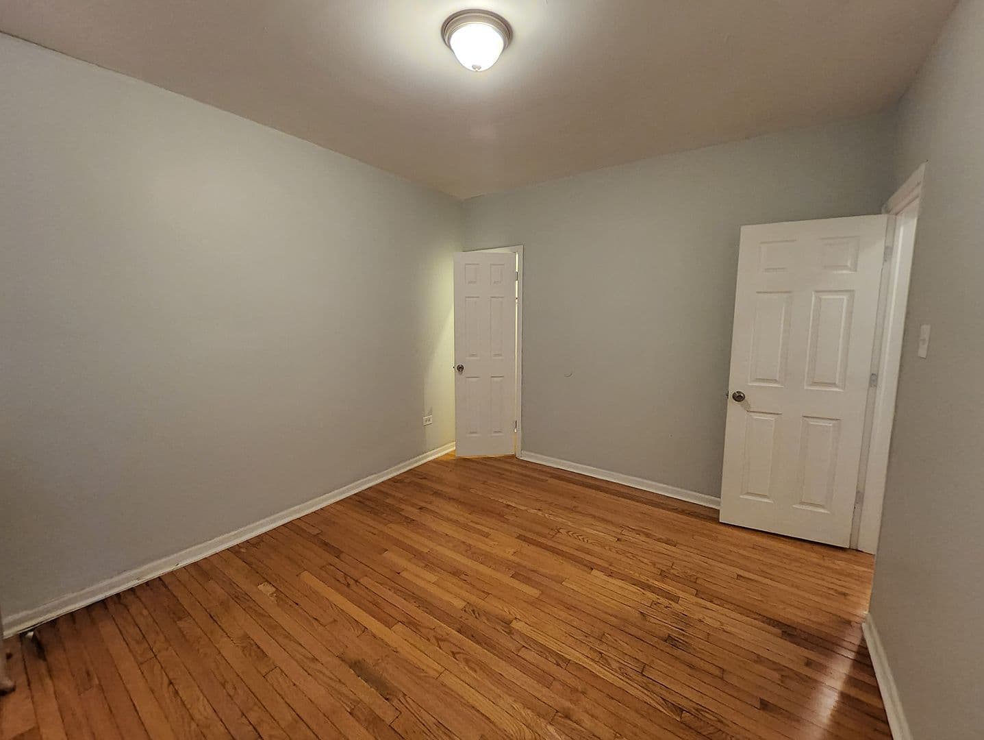 Chicago Apartment: 1949 E 73rd Pl.