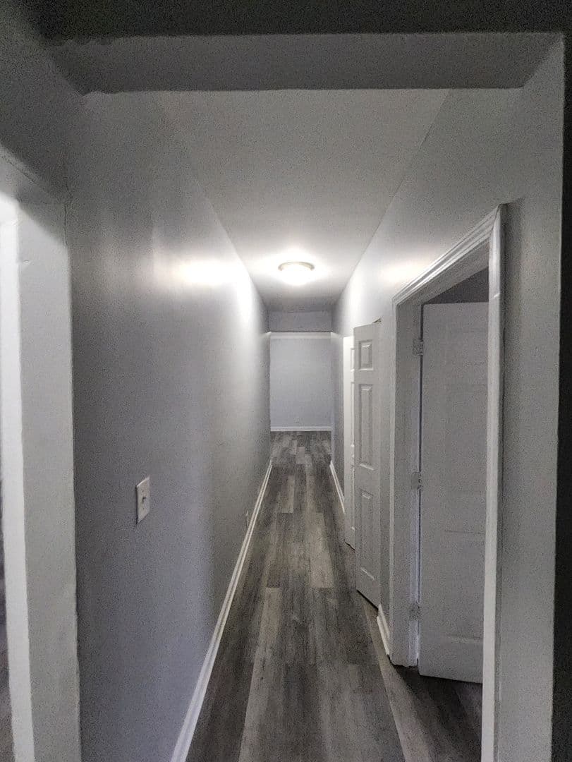 Chicago Apartment: 7131 S Bennett Ave.
