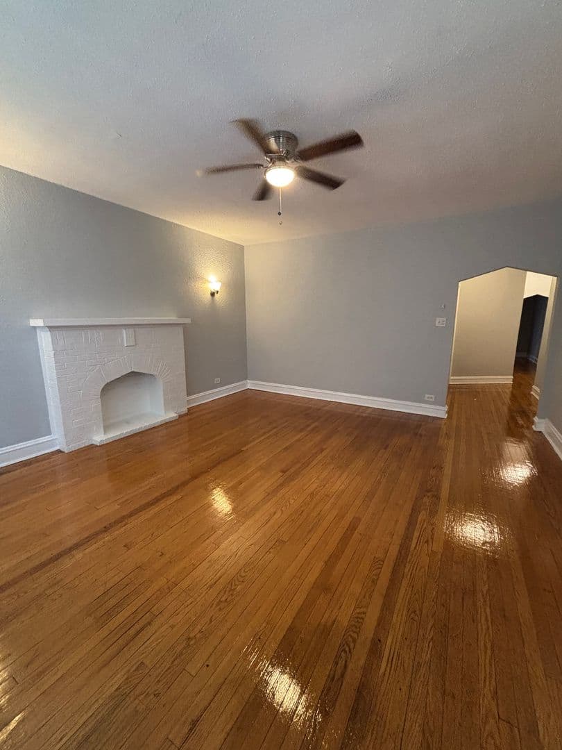 Chicago Apartment: 6700 S Chappel Ave.